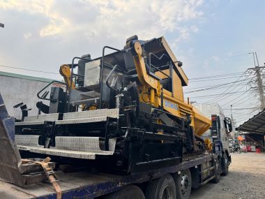 Máy rải Demag DF135C, SX 2006, bàn là 6-9m, Sấy Gas, đầy đủ Senso tự động. Đã Bán