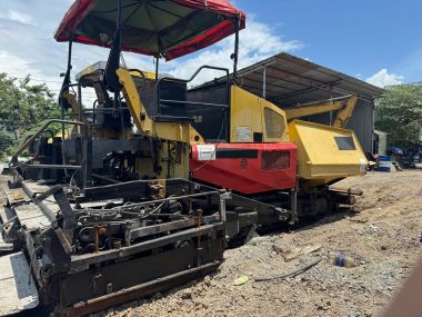 Máy rải Dynapac F141C, SX 2012, bàn là 6-9m.