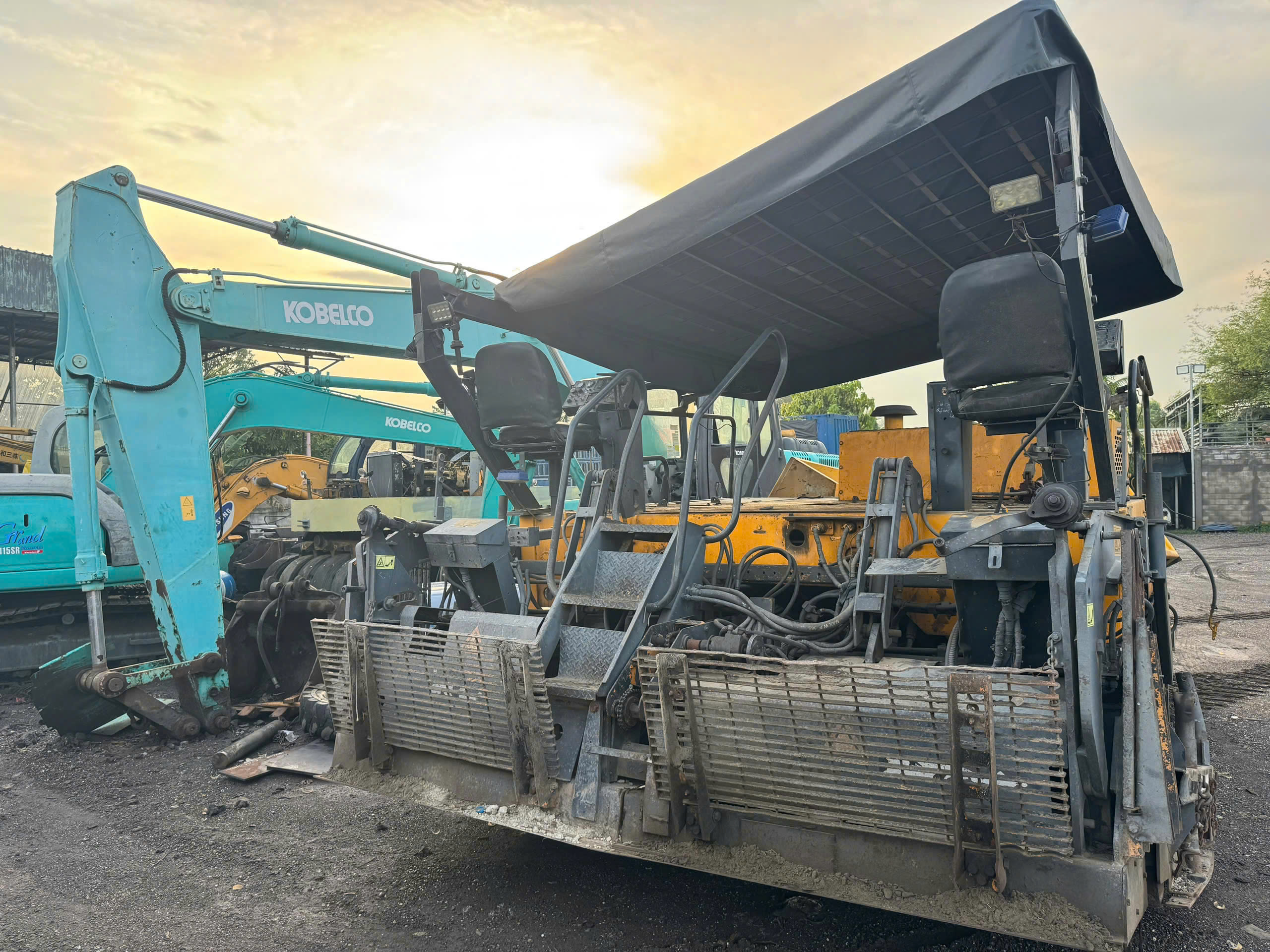 Máy rải Blaw-Knox PF5510, bánh sắt, Nước SX: USA, bàn là 6m.