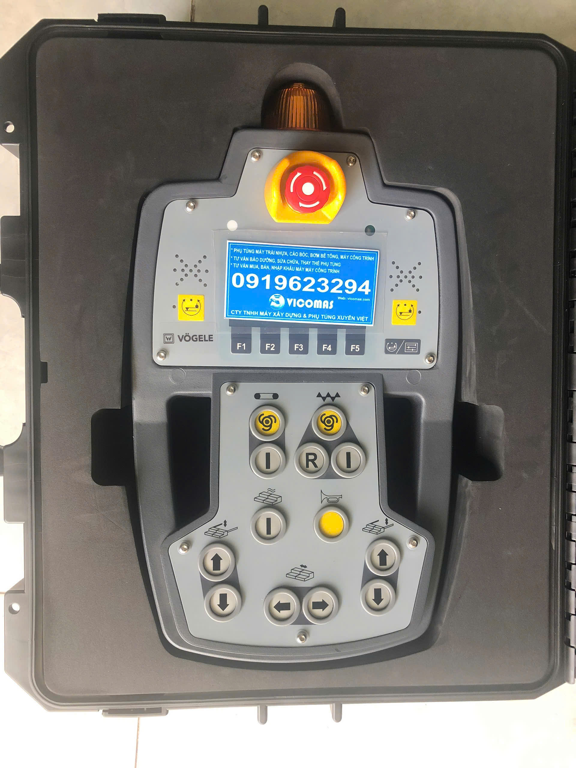 Bàn tay điều khiển máy rải nhựa Vogele -2.